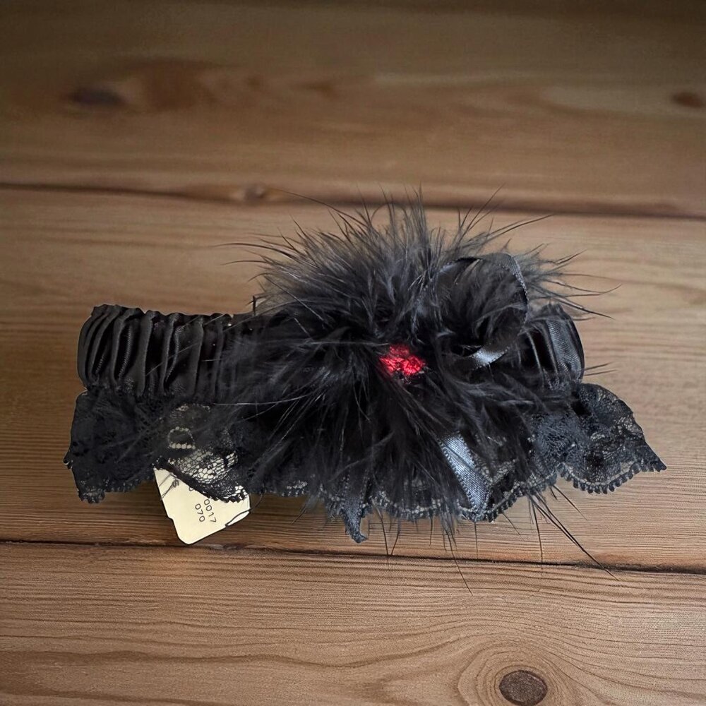 NWT Victoria's Secret Vintage Y2K Black Satin Lace Marabou Trim Leg Garter Belt